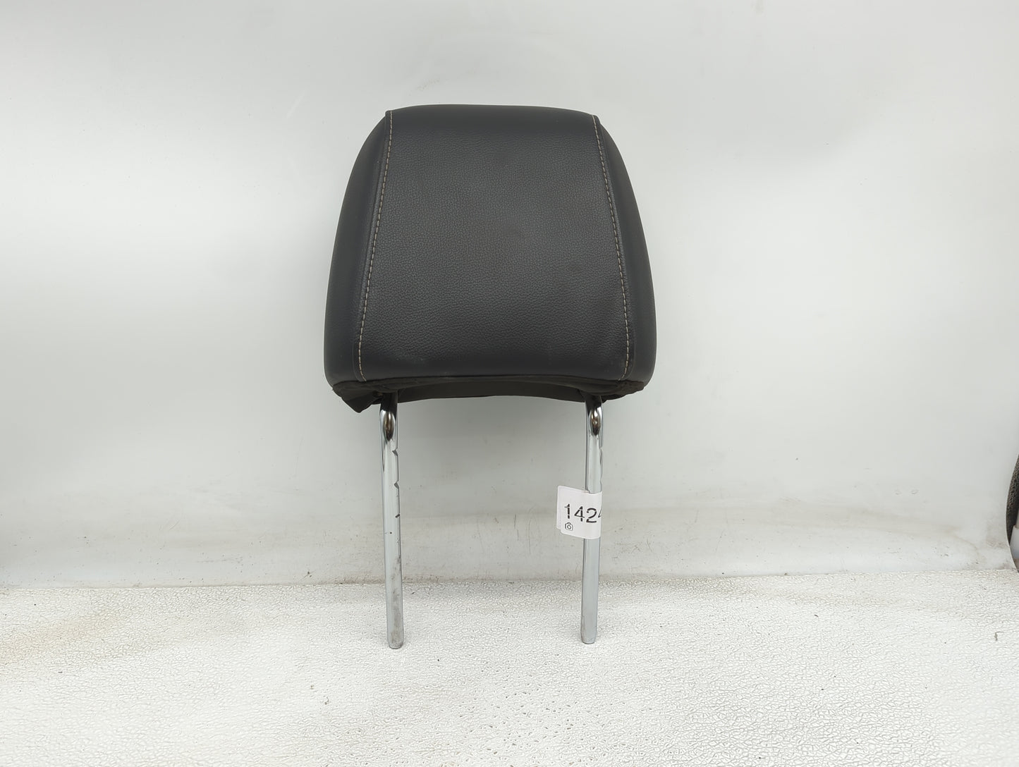 2015-2019 Ford Escape Headrest Head Rest Front Driver Passenger Seat - Oemusedautoparts1.com