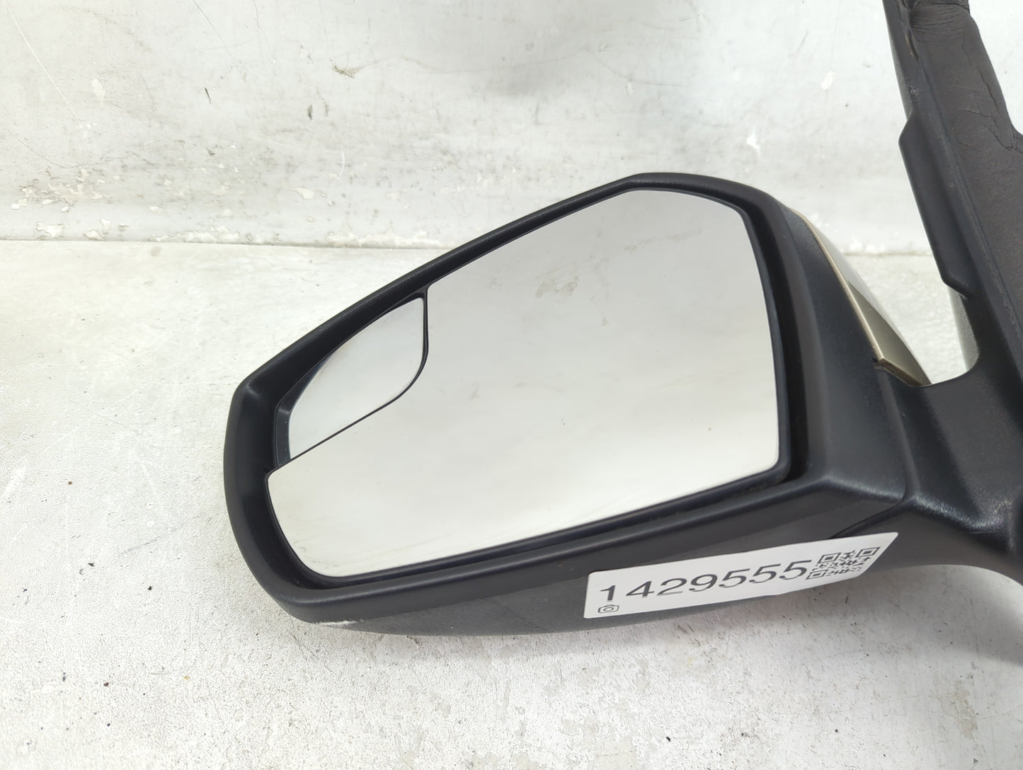 2017-2019 Ford Escape Driver Side View Mirror - Left Door Mirror OEM Used - Oemusedautoparts1.com