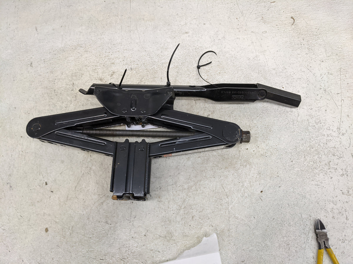 2017 Ford Escape Spare Scissor Car Jack 1459074 - Oemusedautoparts1.com