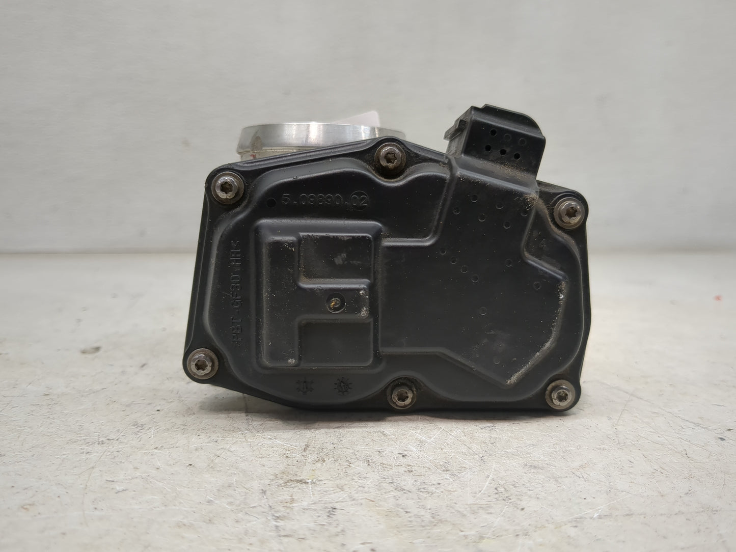 2017-2019 Ford Escape Throttle Body P/N:DS7G-9F991-BB Fits Fits 2014 2015 2016 2017 2018 2019 2020 OEM Used Auto Parts - Oem