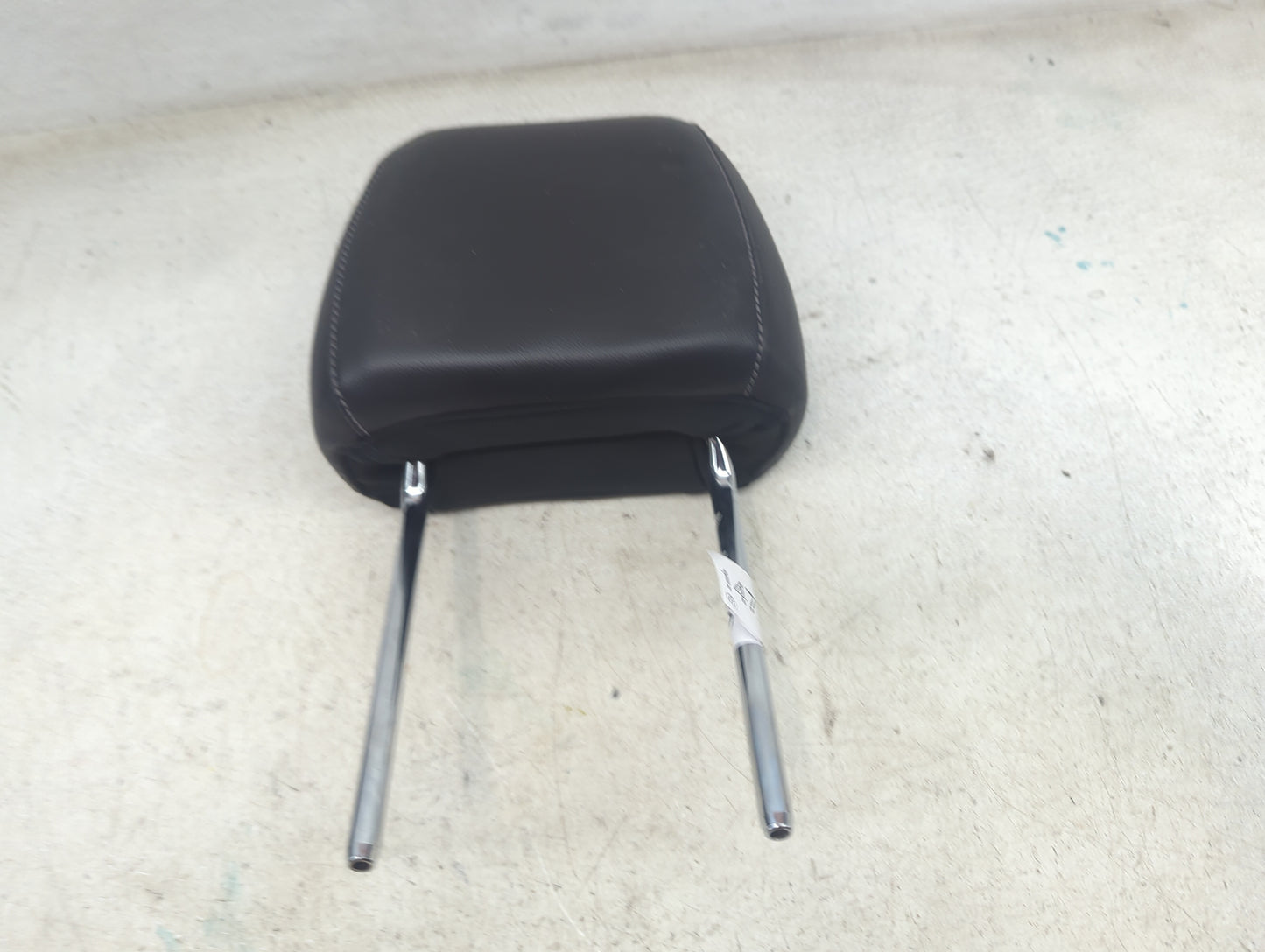2017 Ford Escape Headrest Head Rest Front Driver Seat Black 1472467 - Oemusedautoparts1.com