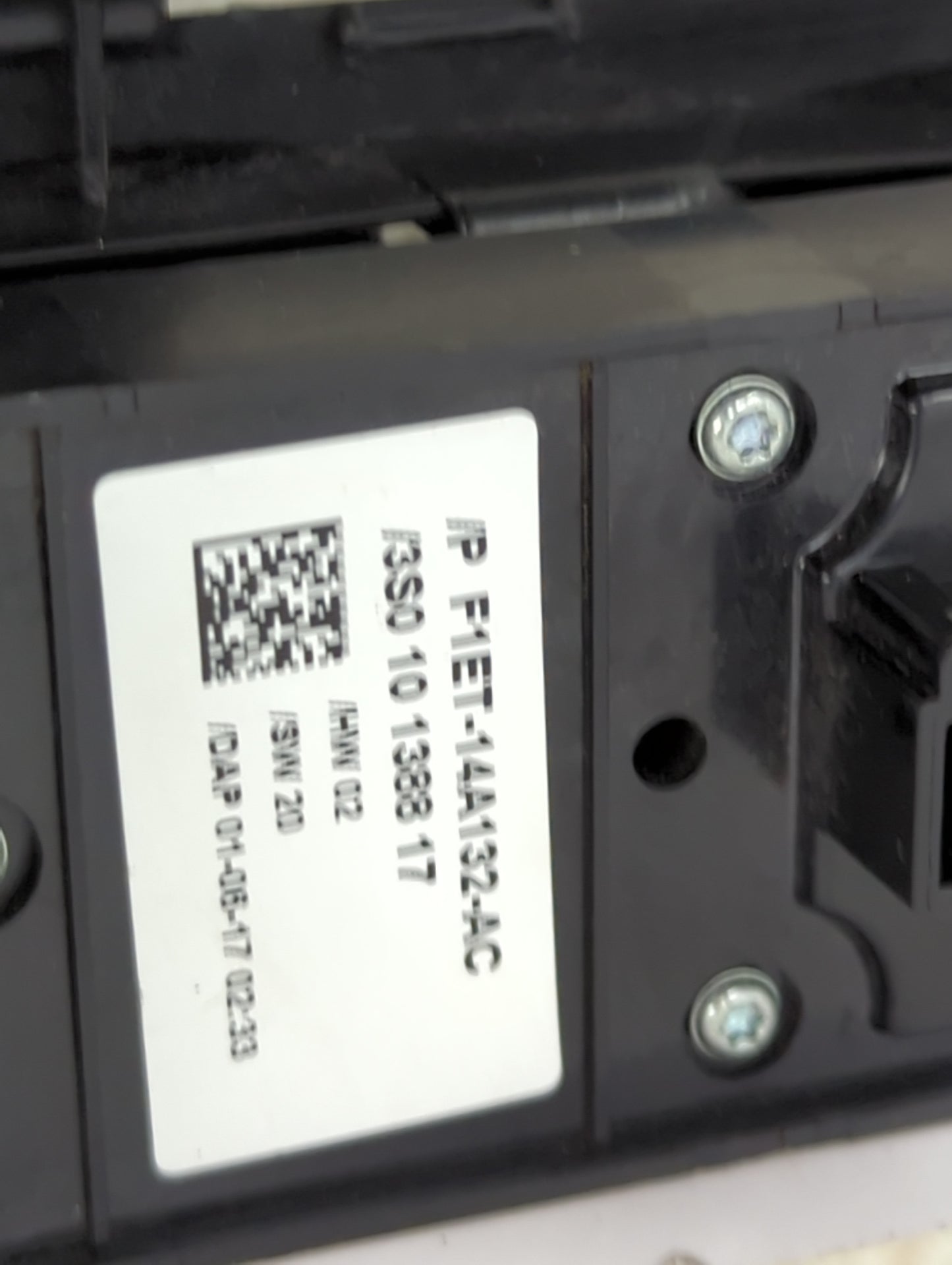 2013-2019 Ford Escape Master Power Window Switch Replacement Driver Side Left P/N:F1ET-14A132-AC 3S0 10 1388 17 Fits OEM Use