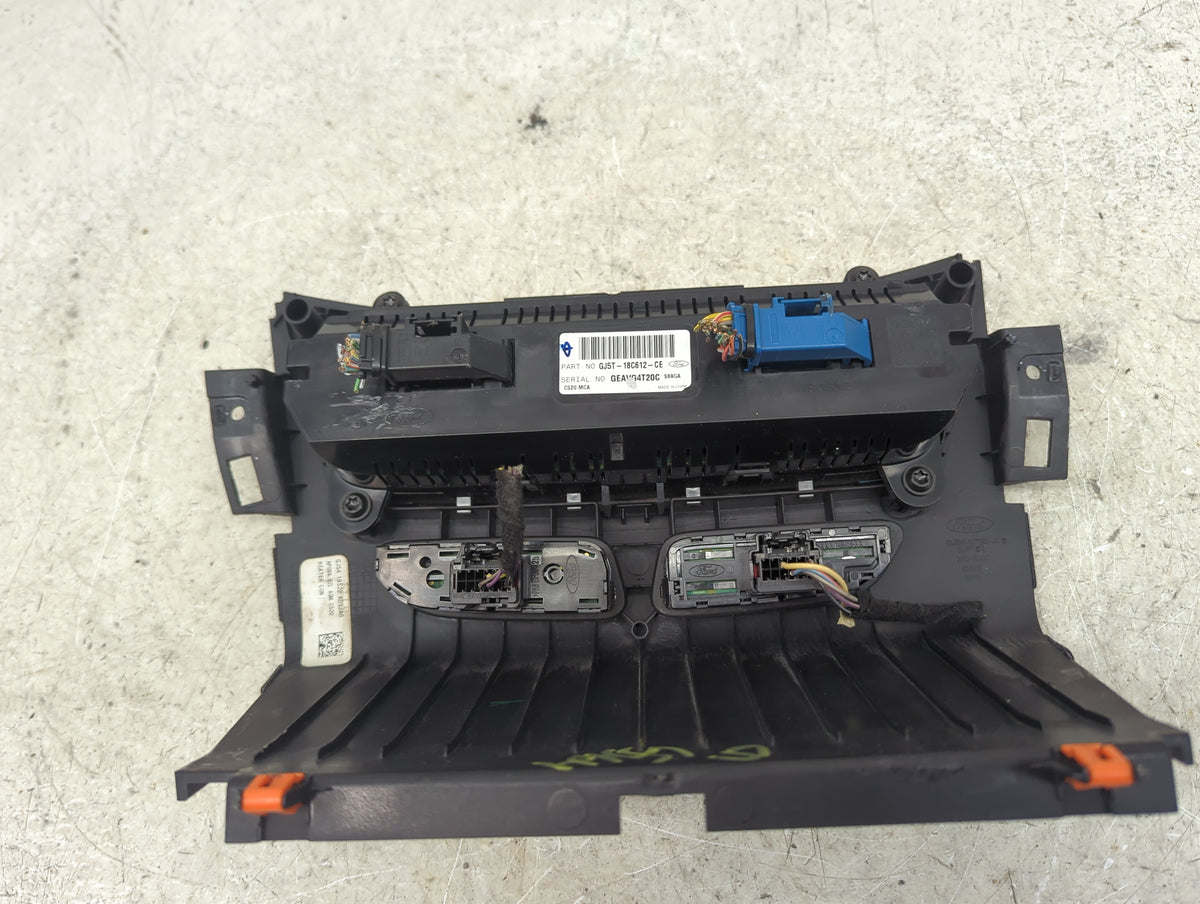 2017 Ford Escape Climate Control Module Temperature AC/Heater Replacement P/N:GJ5T-18C612-CE Fits OEM Used Auto Parts - Oemu