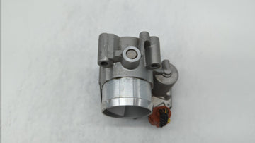 2017-2019 Ford Escape Throttle Body P/N:DS7G-9F991-BB DS7G-9E991-BB, DS7G-9F991-CA Fits Fits 2014 2015 2016 2017 2018 2019 OEM Used Auto Parts