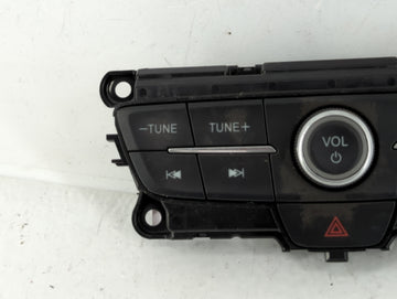 2017 Ford Escape Climate Control Module Temperature AC/Heater Replacement P/N:F1CT18K811HC 17013834-01 Fits OEM Used Auto Parts