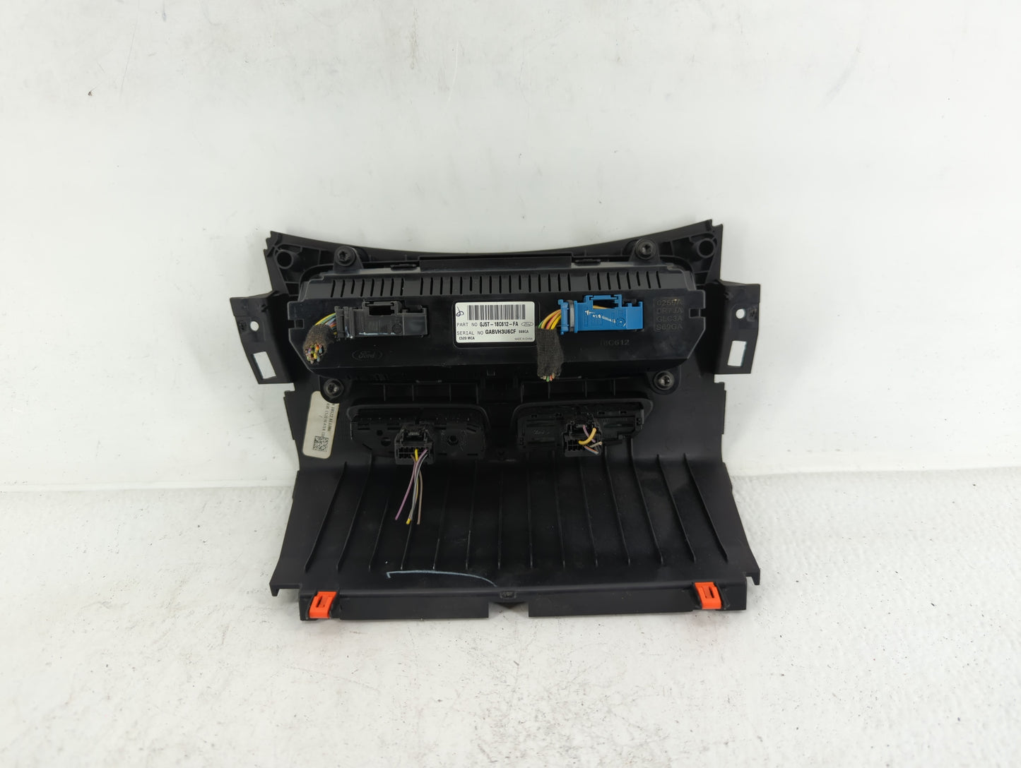 2017 Ford Escape Climate Control Module Temperature AC/Heater Replacement P/N:GJ5T-18C612-FA Fits OEM Used Auto Parts - Oemu