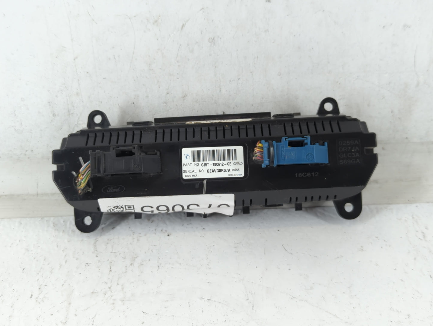 2017 Ford Escape Climate Control Module Temperature AC/Heater Replacement P/N:GJ5T-18C612-CE Fits OEM Used Auto Parts - Oemu