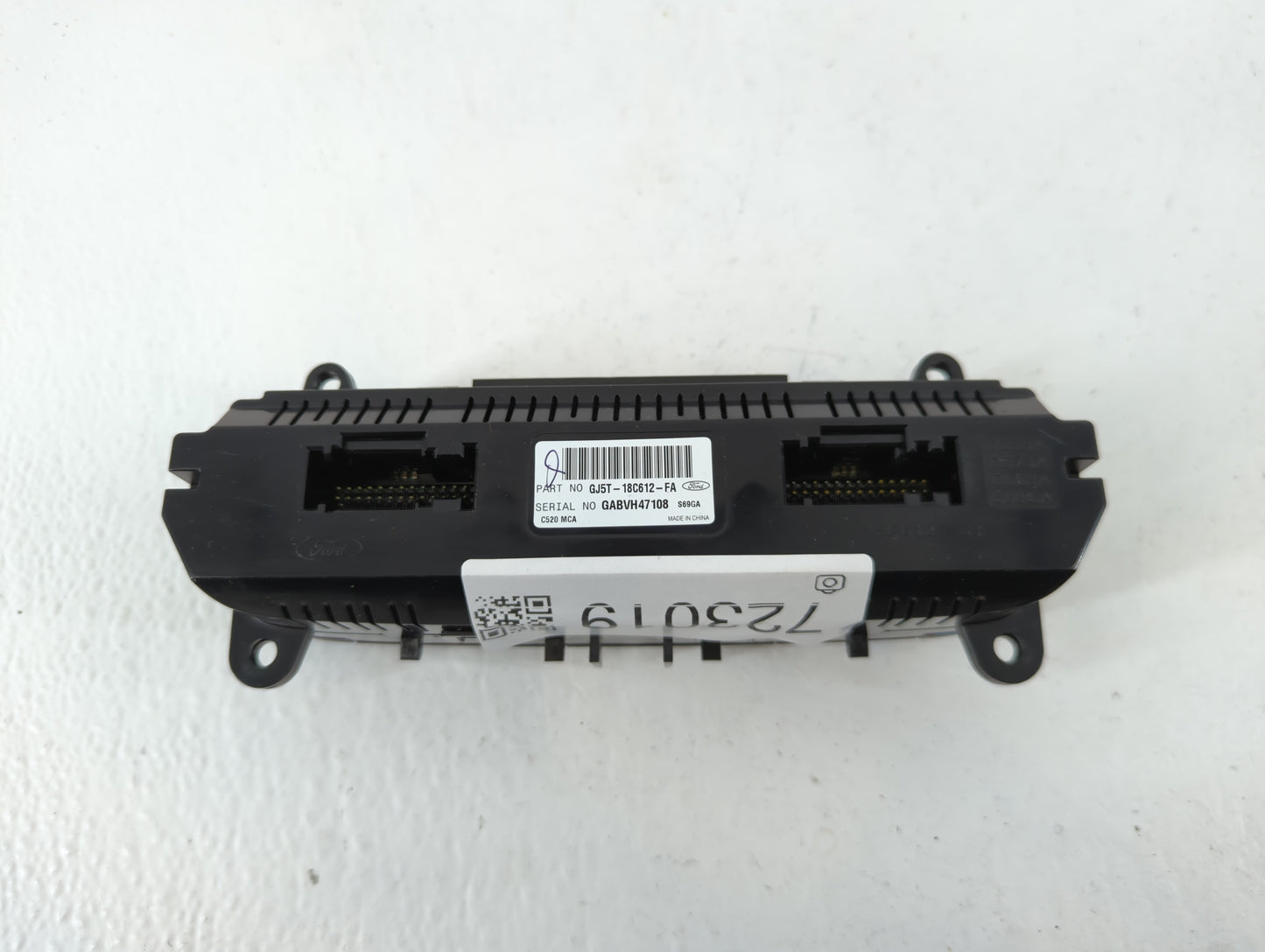 2017 Ford Escape Climate Control Module Temperature AC/Heater Replacement P/N:GJ5T-18C612-FA Fits OEM Used Auto Parts - Oemu