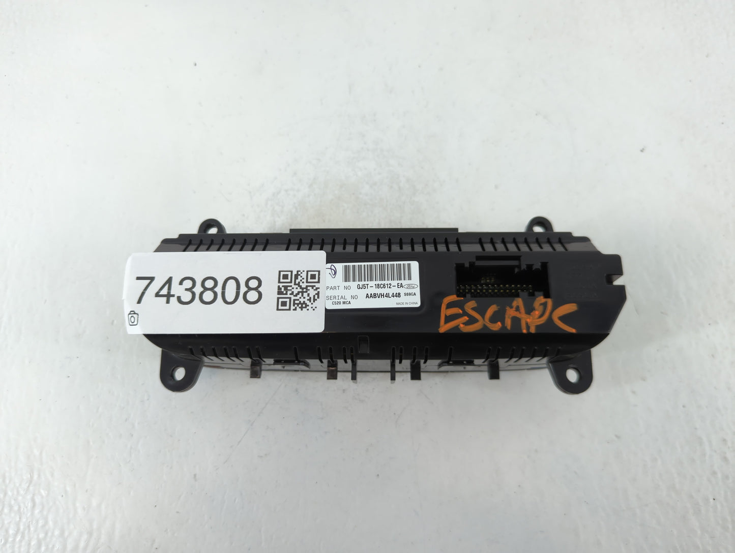2017 Ford Escape Climate Control Module Temperature AC/Heater Replacement P/N:GJ5T-18C612-EA Fits OEM Used Auto Parts - Oemu