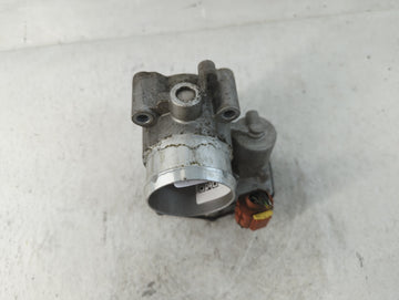 2017-2019 Ford Escape Throttle Body P/N:DS7G-9F991-BB Fits Fits 2014 2015 2016 2017 2018 2019 2020 OEM Used Auto Parts