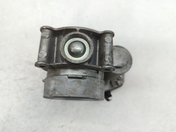 2015-2017 Ford Expedition Throttle Body P/N:PBT-GF20 GS20 4C1714A-1069 Fits Fits 2011 2012 2013 2014 2015 2016 2017 2018 2019 OEM Used Auto Parts