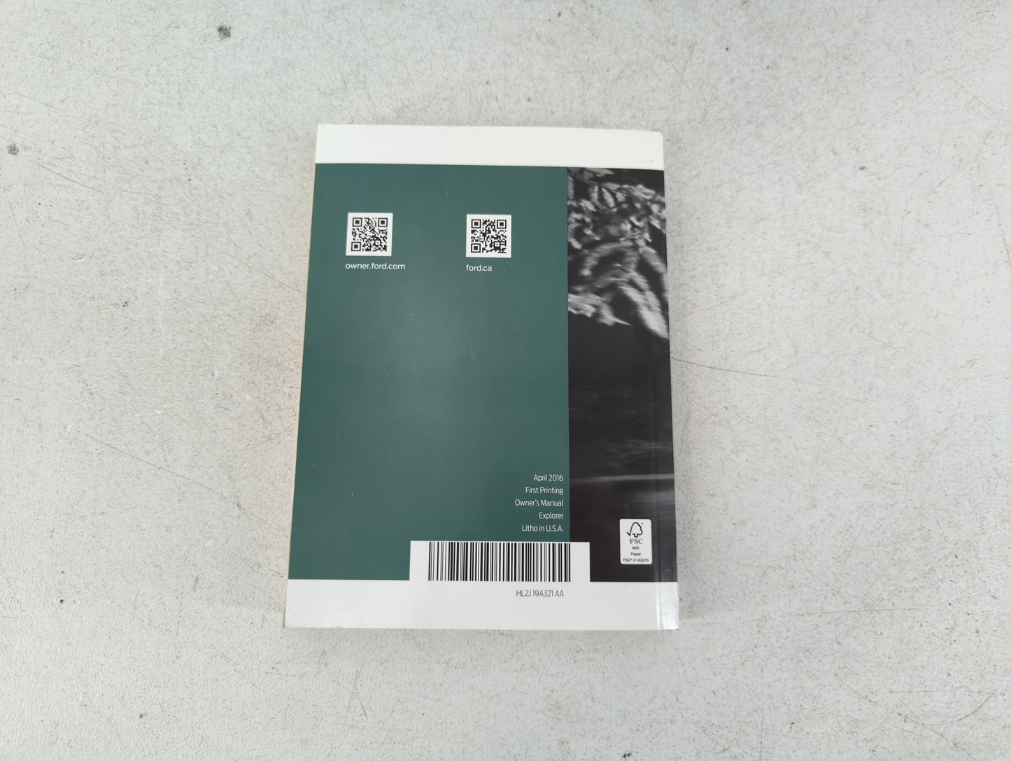 2017 Ford Explorer Owners Manual Book Guide P/N:HL2J 19A321 AA OEM Used Auto Parts - Oemusedautoparts1.com