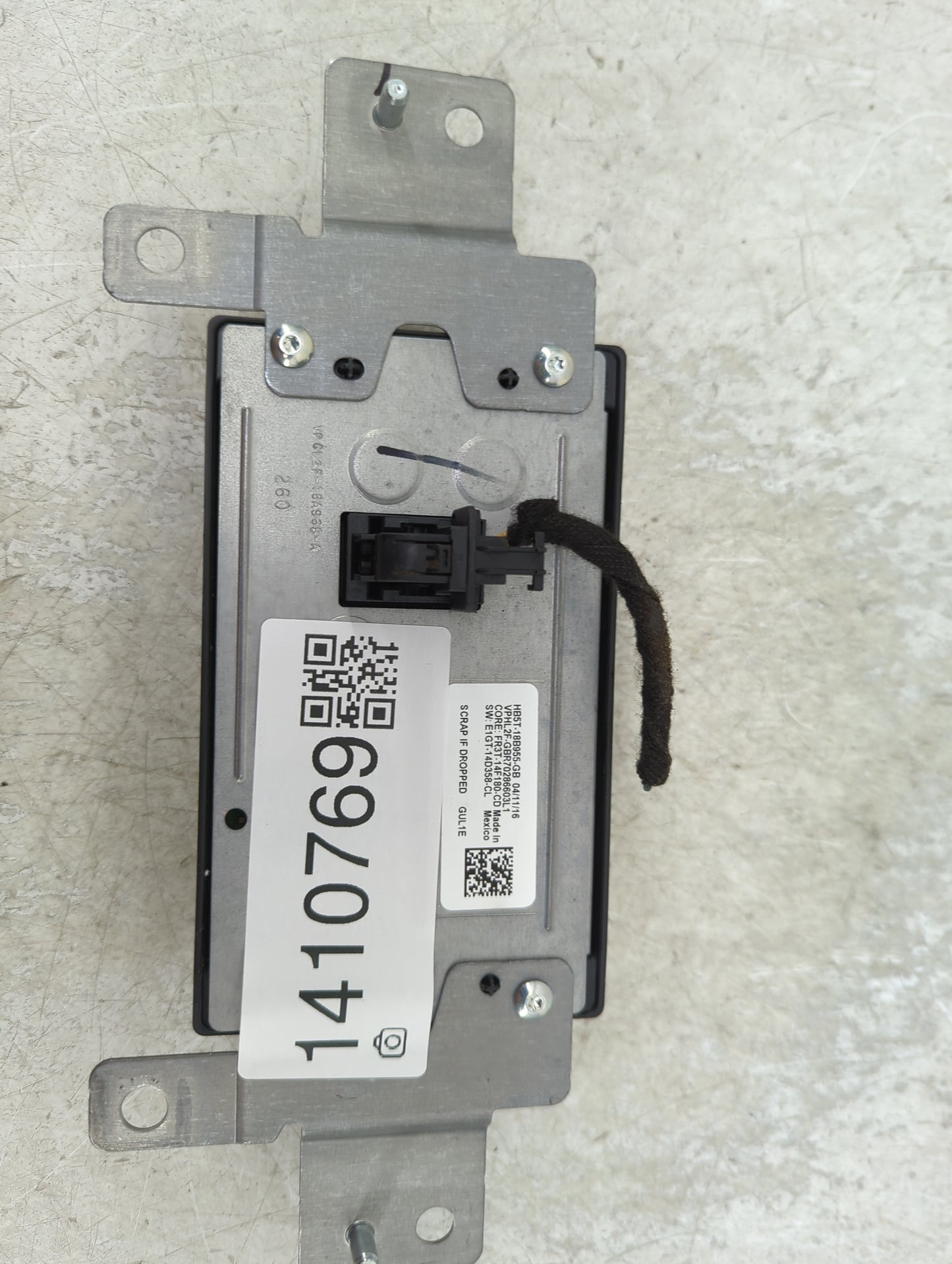 2017 Ford Explorer Information Display Screen - Oemusedautoparts1.com