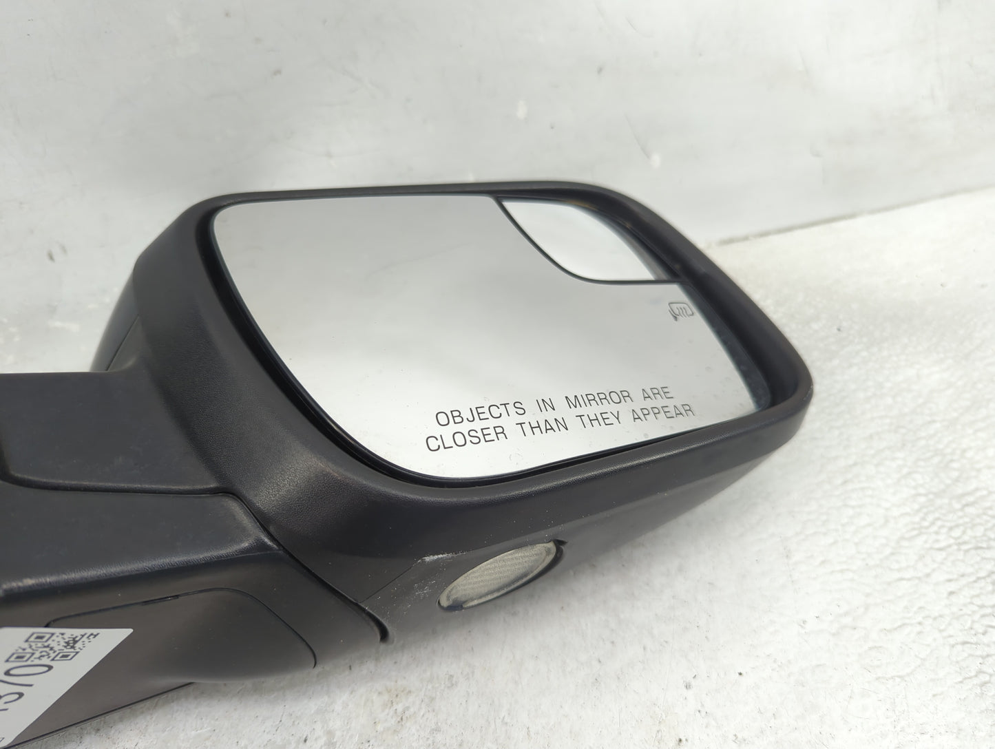 2017 Ford Explorer Passenger Side View Mirror - Right Door Mirror OEM Used - Oemusedautoparts1.com