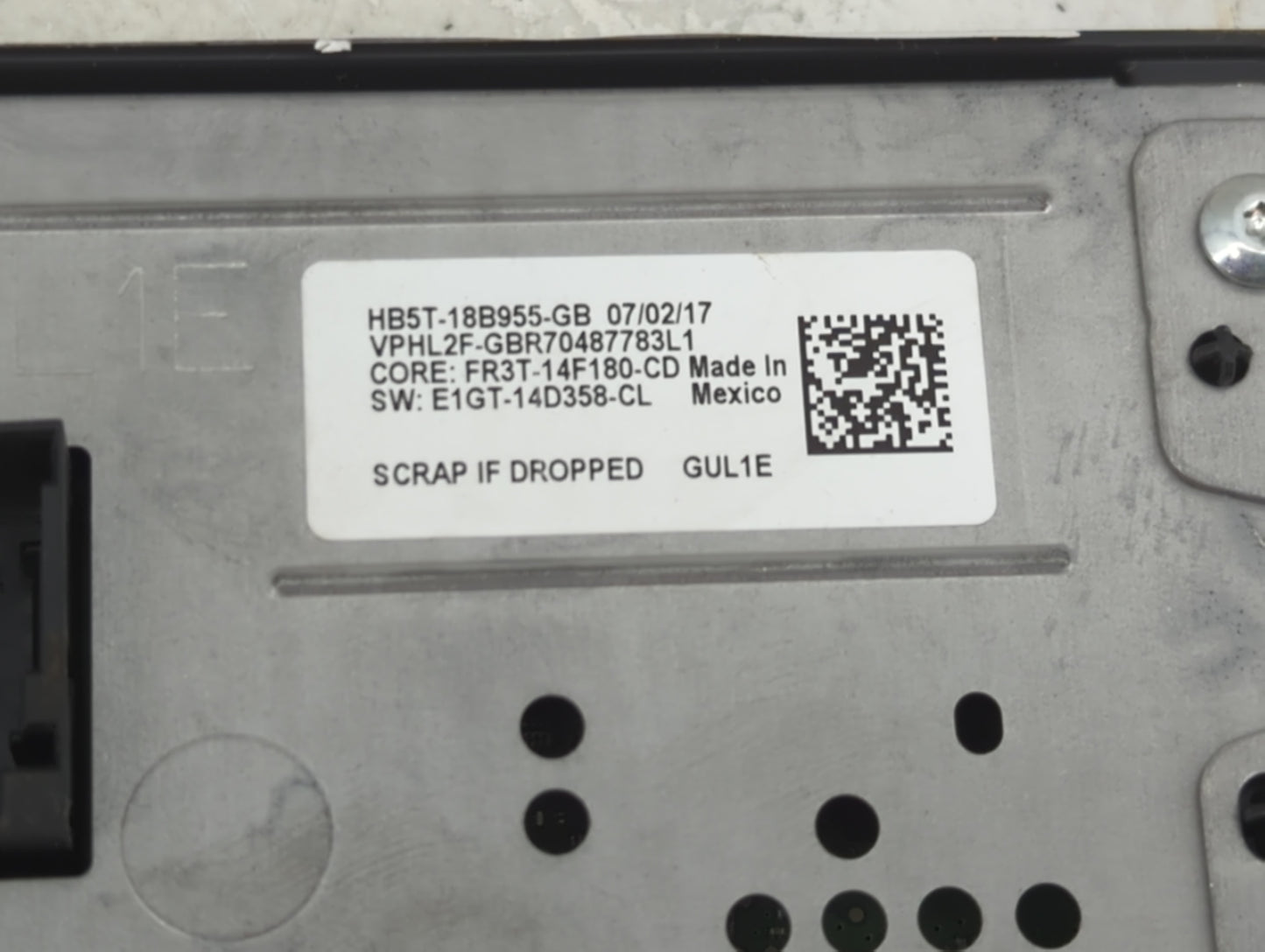 2017 Ford Explorer Information Display Screen 1468532 - Oemusedautoparts1.com