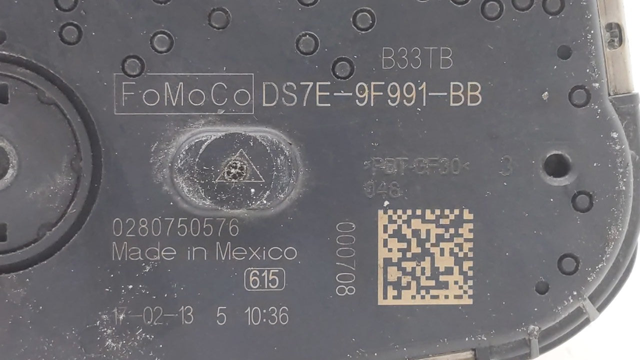 2016-2019 Ford Explorer Throttle Body P/N:DS7E-9F991-BB Fits Fits 2014 2015 2016 2017 2018 2019 OEM Used Auto Parts - Oemuse