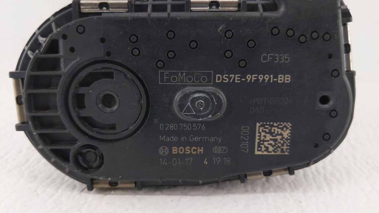 2016-2019 Ford Explorer Throttle Body P/N:DS7E-9F991-BB Fits Fits 2014 2015 2016 2017 2018 2019 OEM Used Auto Parts - Oemuse