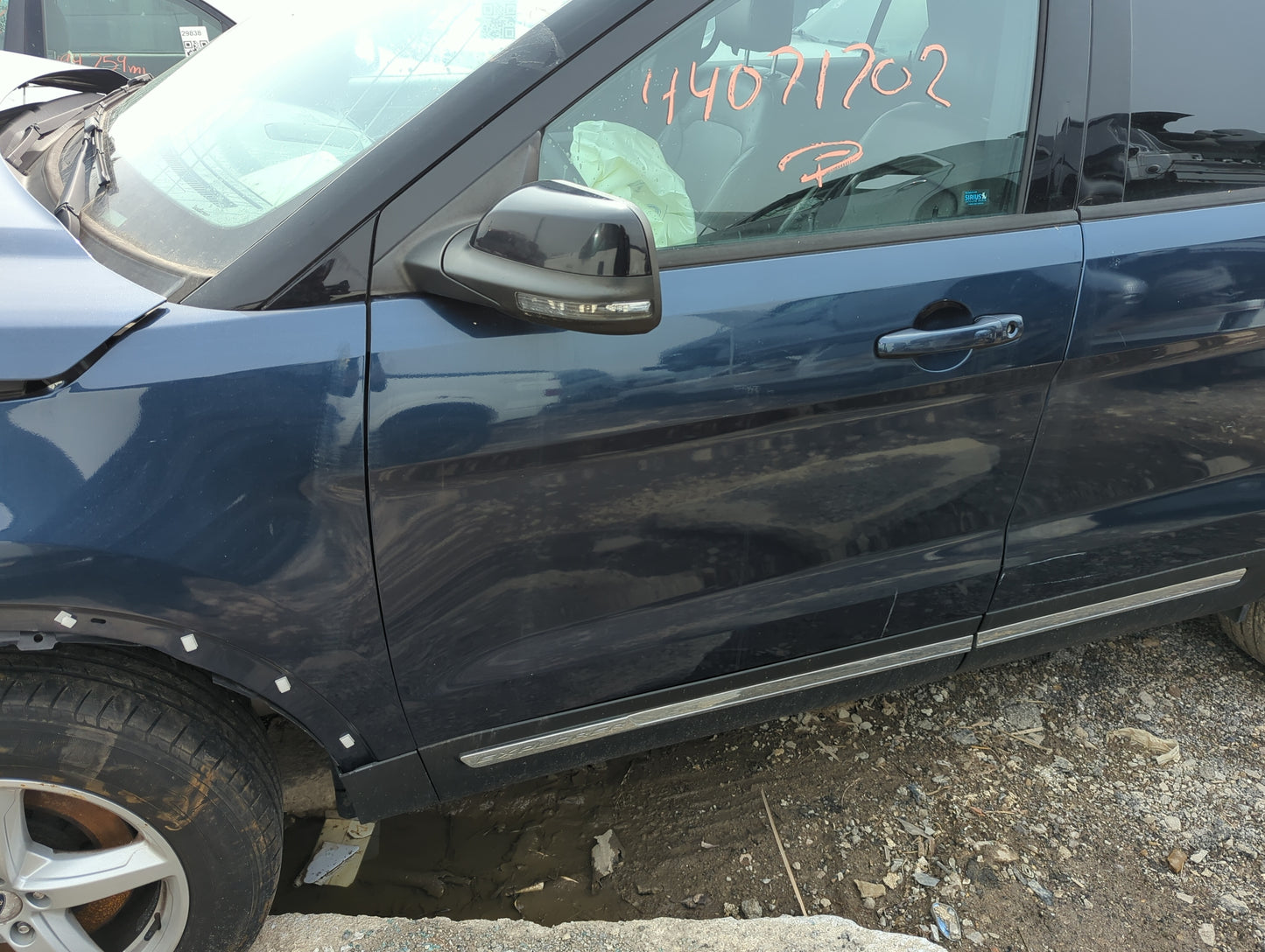 2011-2017 Ford Explorer Driver Front Door Oem - Oemusedautoparts1.com