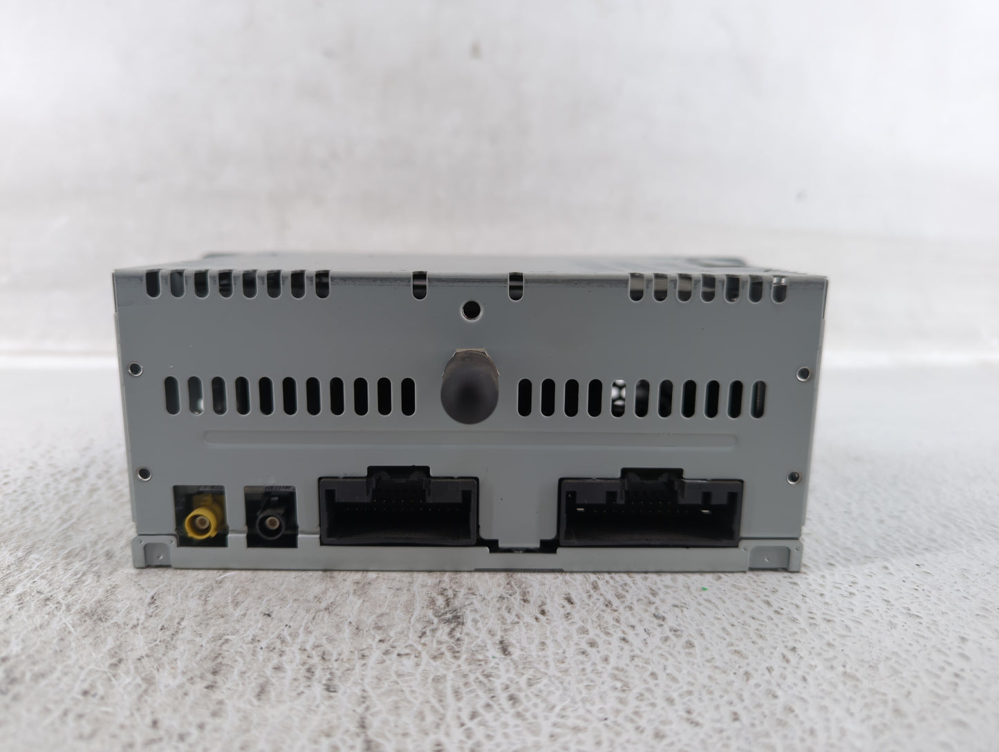 2017 Ford Explorer Am Fm Cd Player Radio Receiver - Oemusedautoparts1.com