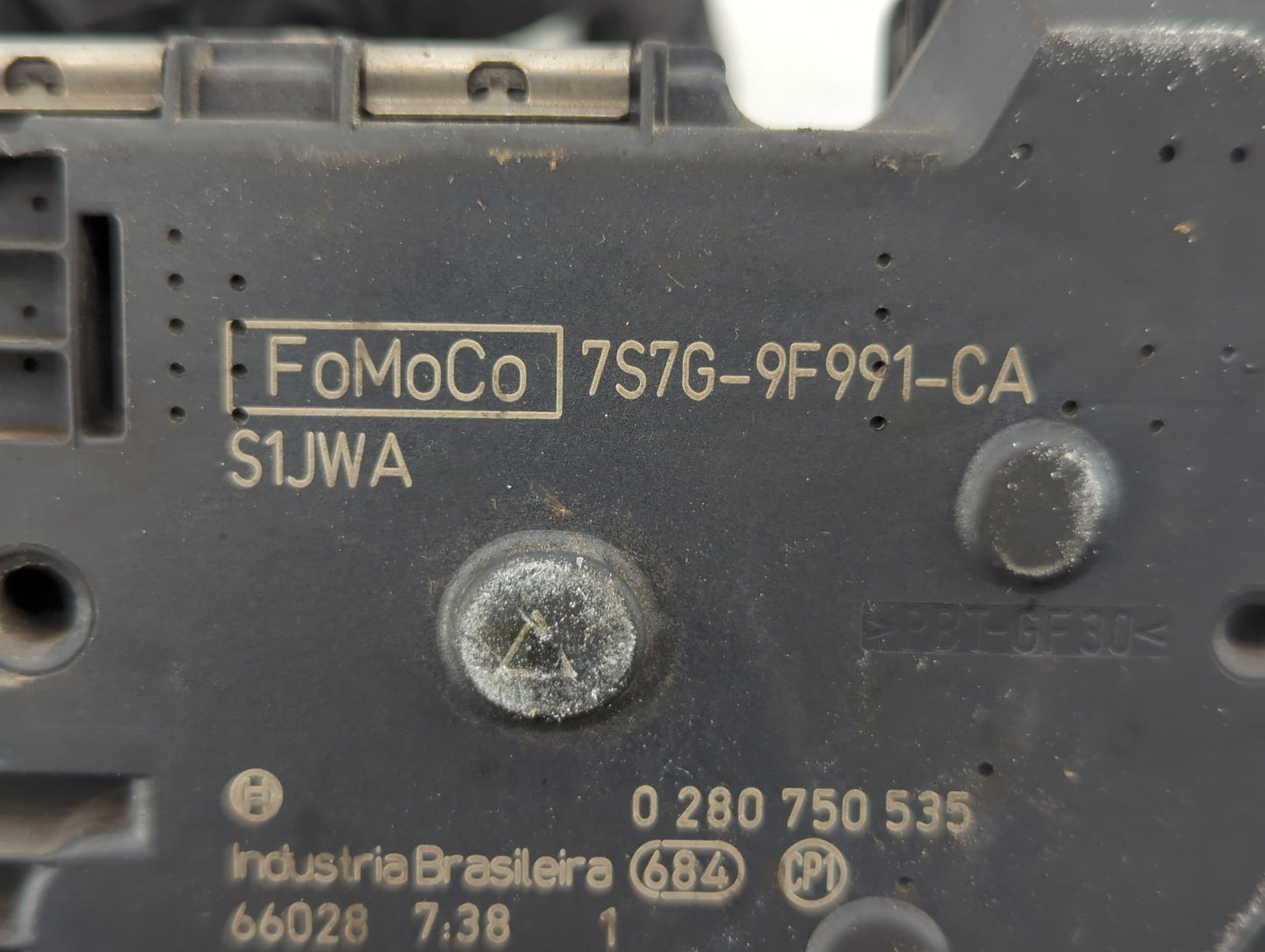 2014-2019 Ford Fiesta Throttle Body P/N:7S7G-9F991-CA Fits Fits 2013 2014 2015 2016 2017 2018 2019 OEM Used Auto Parts - Oem