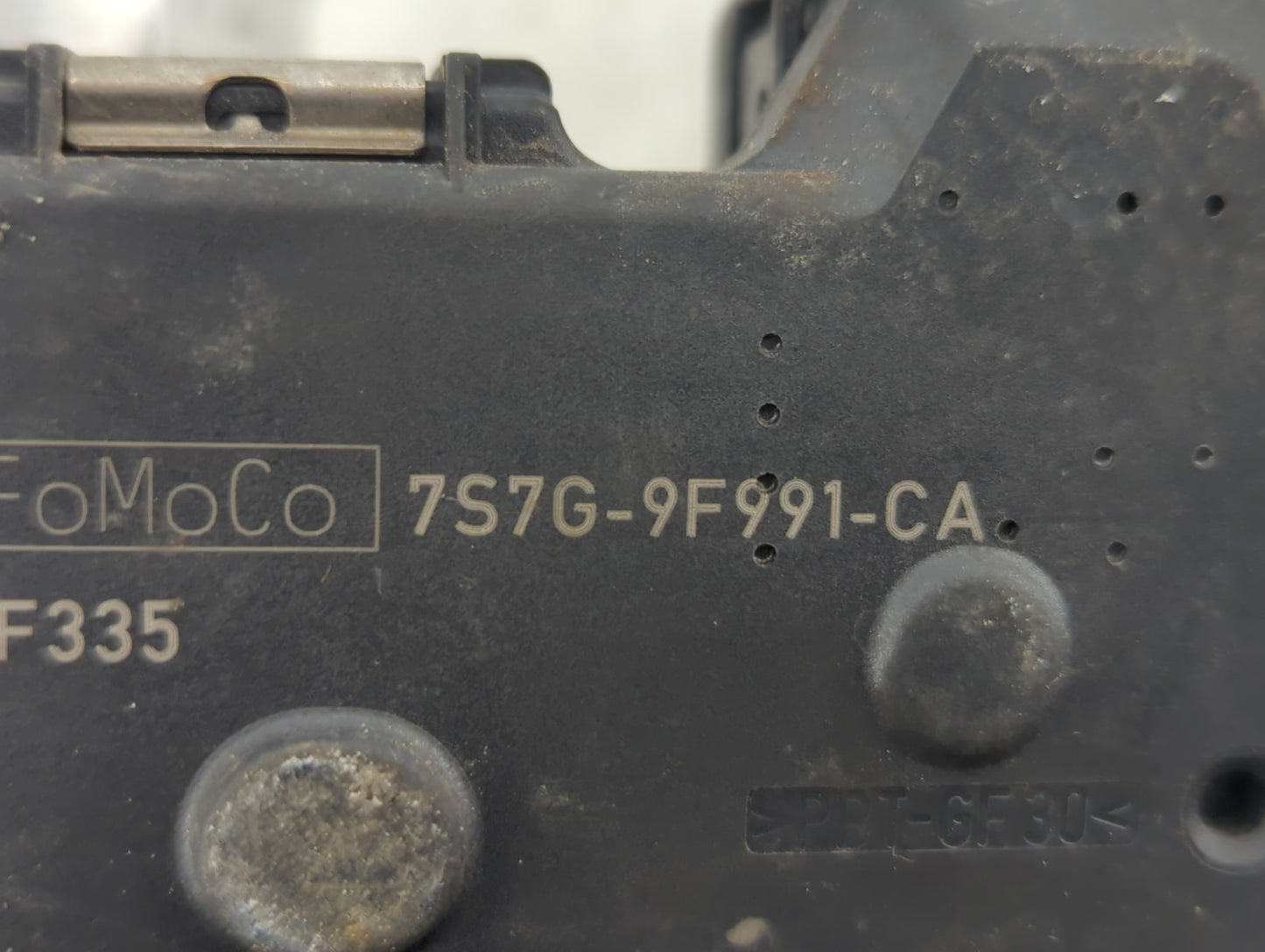 2014-2019 Ford Fiesta Throttle Body P/N:7S7G-9F991-CA Fits Fits 2013 2014 2015 2016 2017 2018 2019 OEM Used Auto Parts - Oem