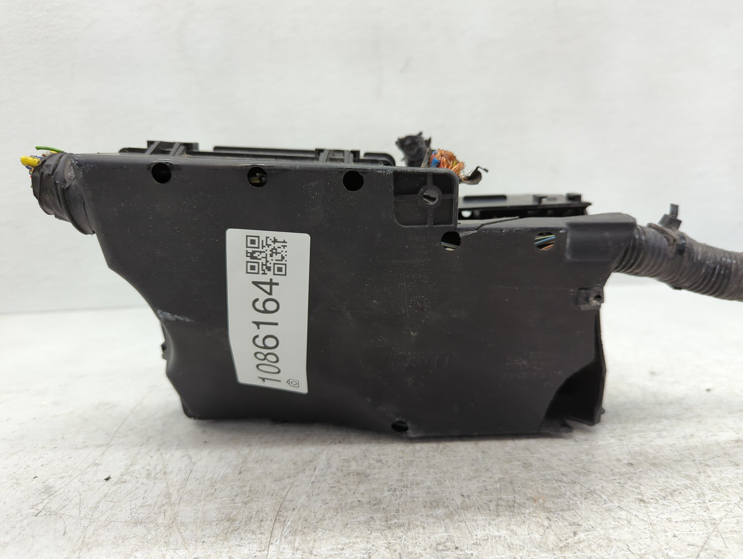 2017-2018 Ford Focus Fusebox Fuse Box Panel Relay Module P/N:AV6T-14A067-AD Fits Fits 2017 2018 OEM Used Auto Parts - Oemuse