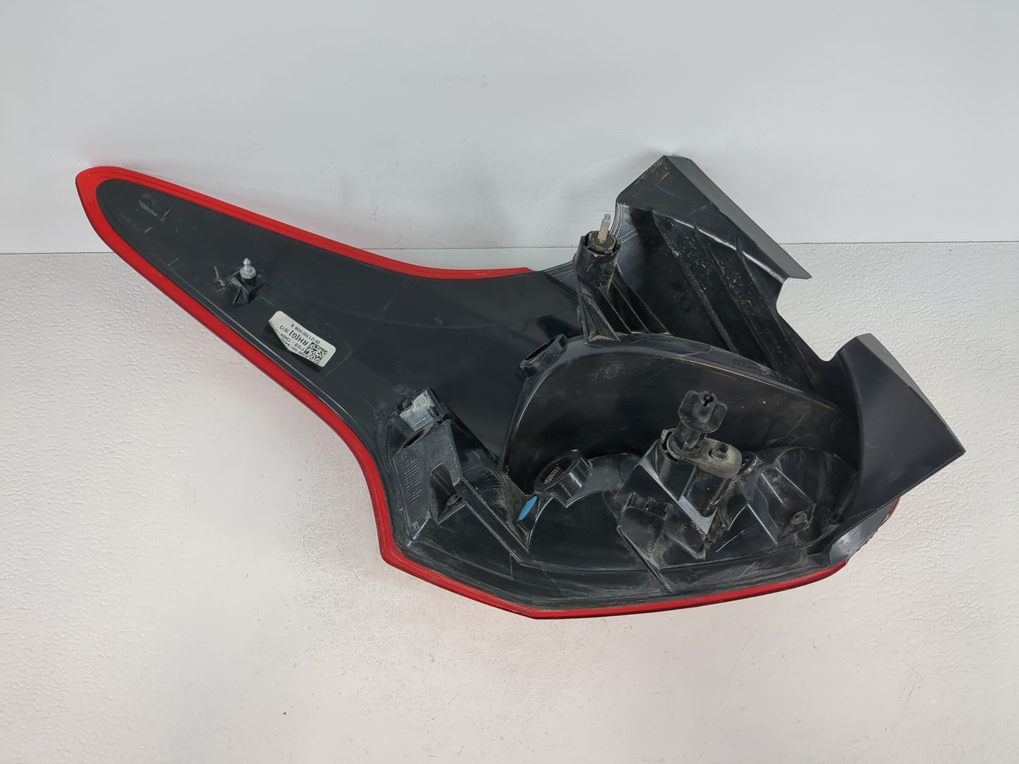 2015-2018 Ford Focus Tail Light Assembly Passenger Right OEM P/N:F1EB-13404-GJ Fits Fits 2015 2016 2017 2018 OEM Used Auto P