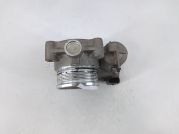 2015-2018 Ford Focus Throttle Body P/N:DS7E-9F991-BB Fits Fits 2014 2015 2016 2017 2018 OEM Used Auto Parts