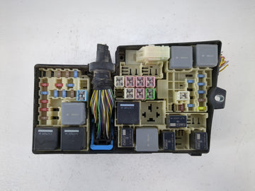 2017-2018 Ford Focus Fusebox Fuse Box Panel Relay Module P/N:AV6T-14A067-AD Fits Fits 2017 2018 OEM Used Auto Parts
