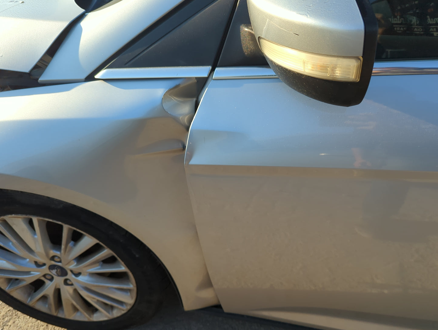 2015-2018 Ford Focus Driver Front Door Oem - Oemusedautoparts1.com