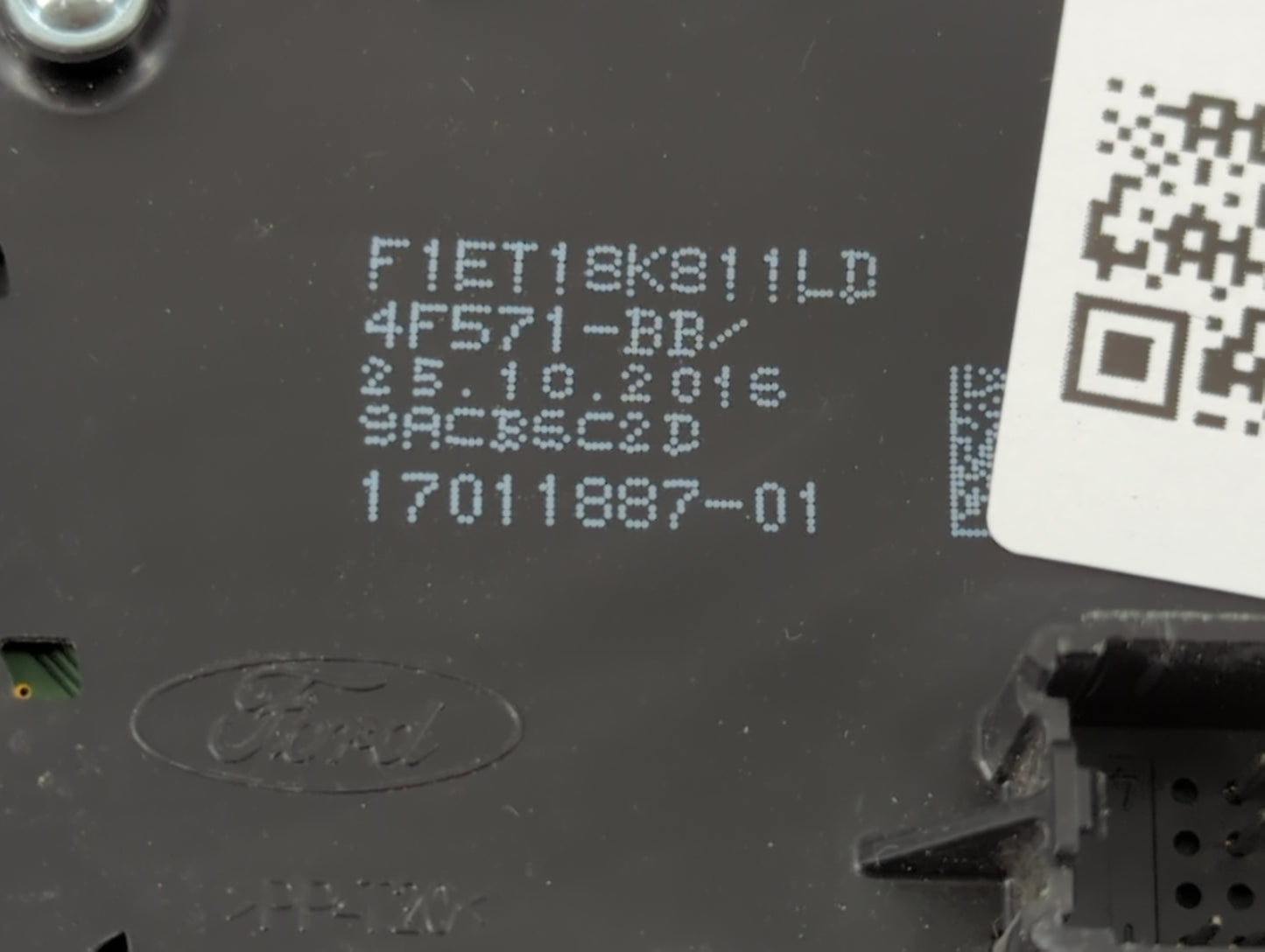 2016-2018 Ford Focus Radio AM FM Cd Player Receiver Replacement P/N:F1ET 18K811 LD 17011887-01 Fits Fits 2016 2017 2018 OEM