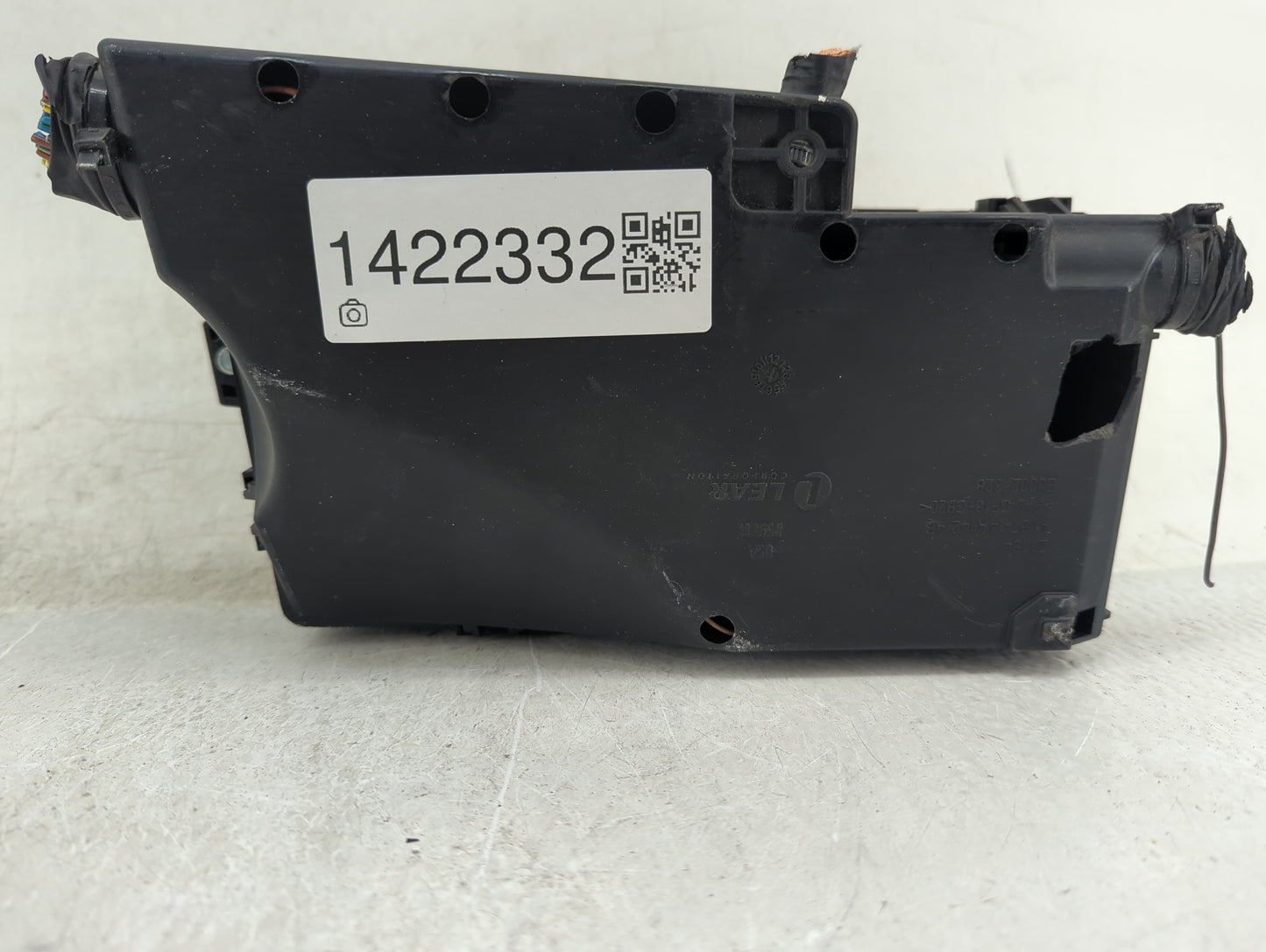 2017-2018 Ford Focus Fusebox Fuse Box Panel Relay Module P/N:GJ7T-14A076-BA 19648 000 001, 21090 000 001 Fits Fits 2017 2018