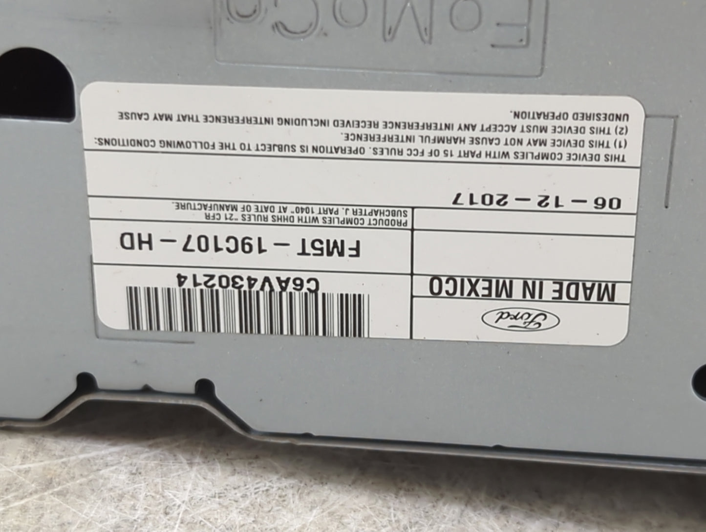 2016-2018 Ford Focus Radio AM FM Cd Player Receiver Replacement P/N:FM5T-19C107-HD Fits Fits 2016 2017 2018 OEM Used Auto Pa