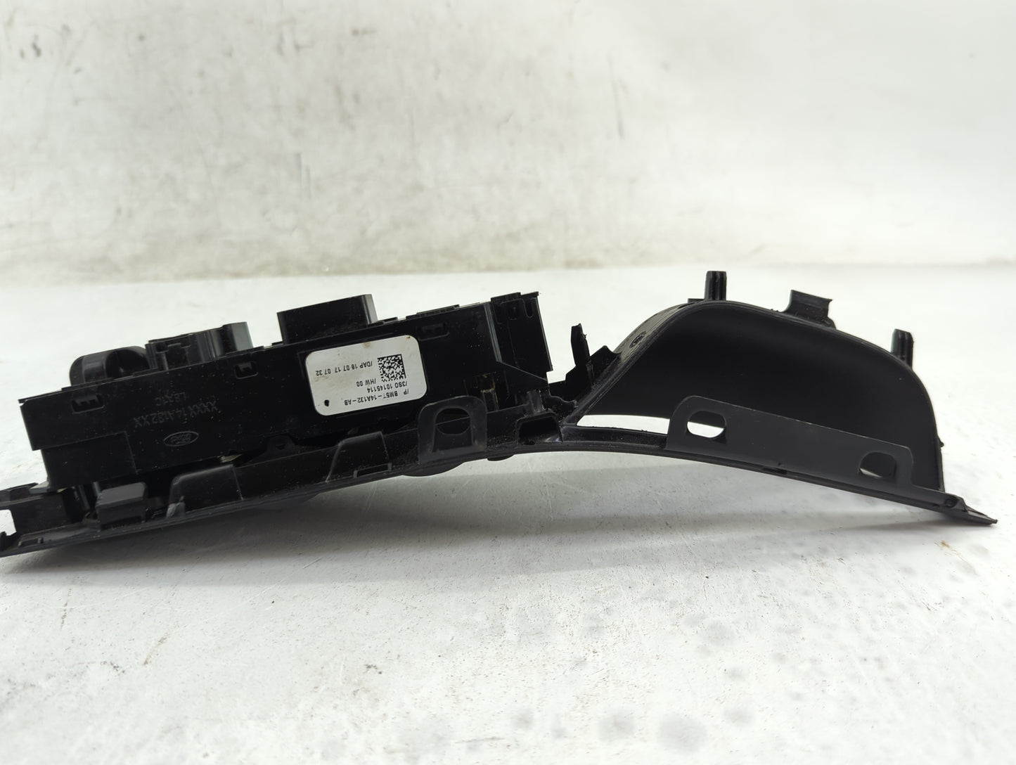 2015-2018 Ford Focus Master Power Window Switch Replacement Driver Side Left P/N:BM5T-14A132-AB Fits OEM Used Auto Parts - O