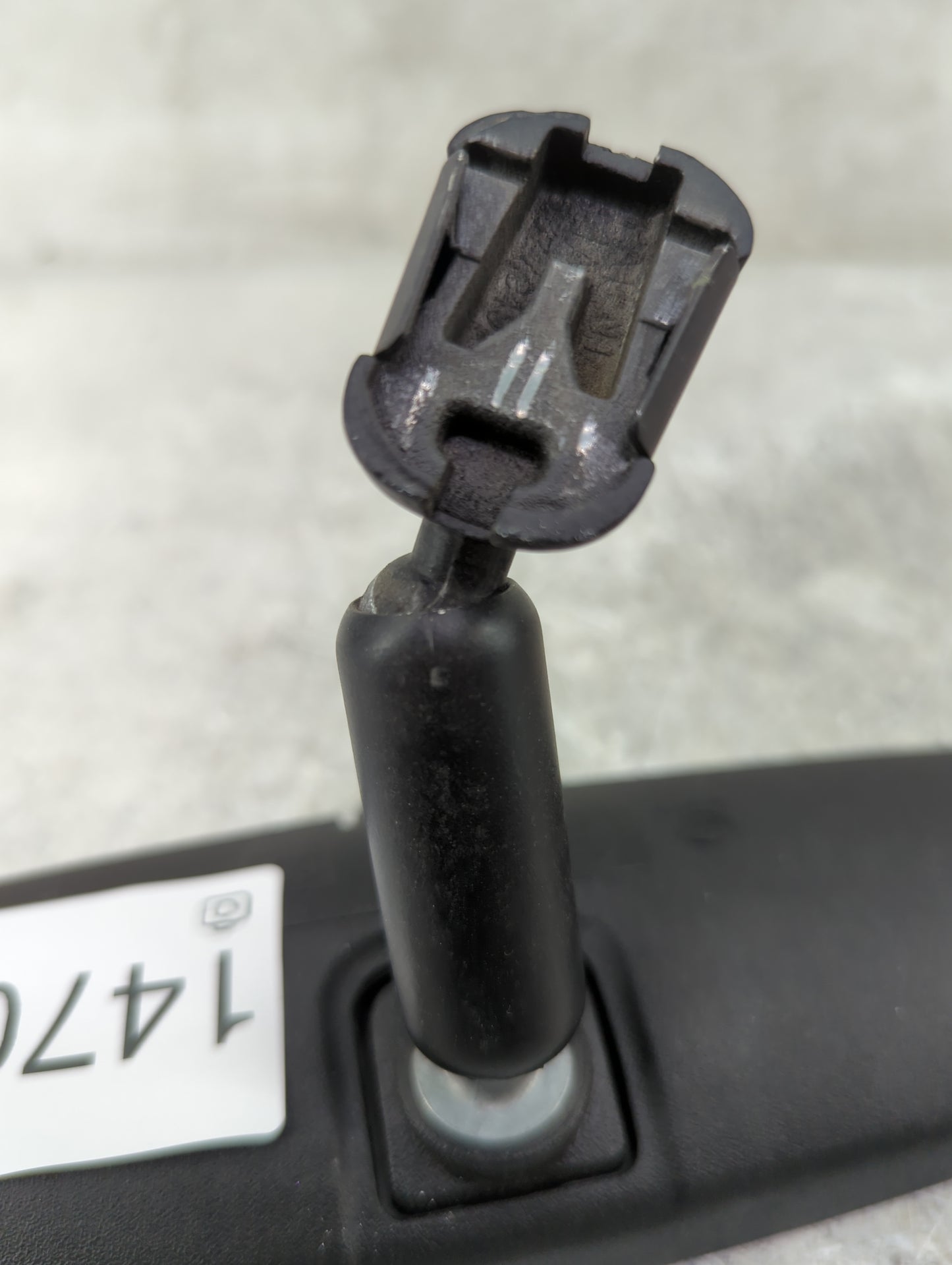 2010-2018 Ford Focus Interior Rear View Mirror Replacement OEM P/N:011681 031681 Fits OEM Used Auto Parts - Oemusedautoparts