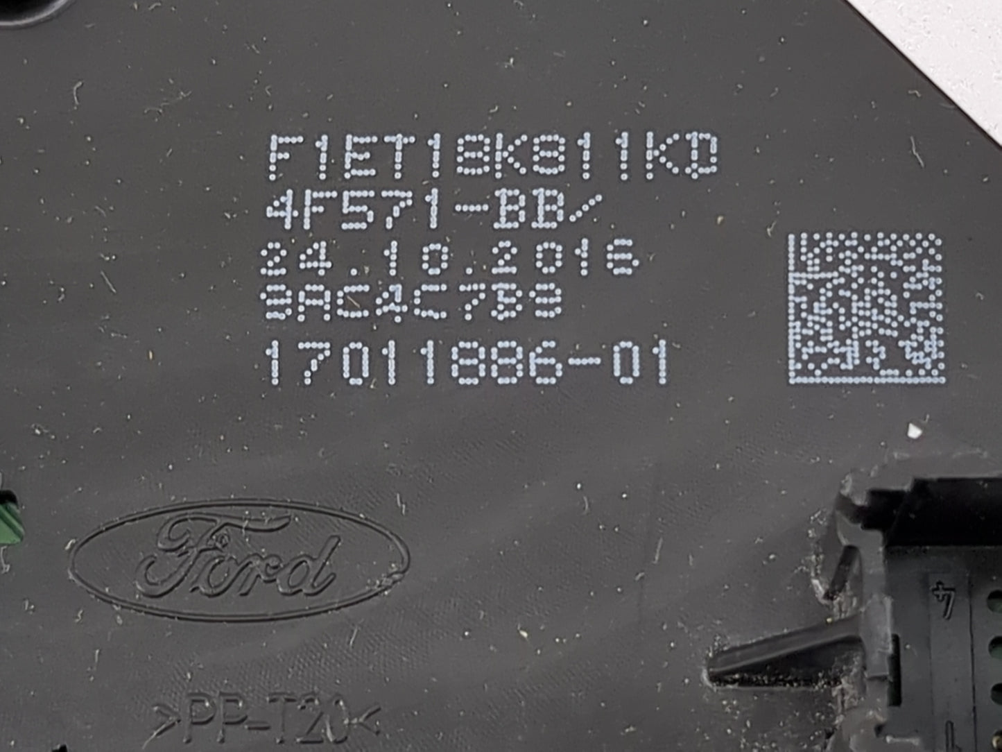 2015-2018 Ford Focus Radio Control Panel Black 1475752 - Oemusedautoparts1.com