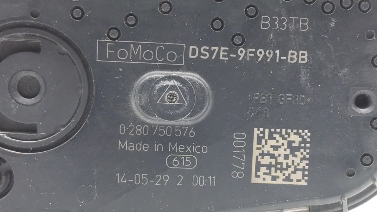 2014-2018 Ford Focus Throttle Body P/N:DS7E-9F991-BB Fits Fits 2014 2015 2016 2017 2018 2019 2020 2021 2022 OEM Used Auto Pa