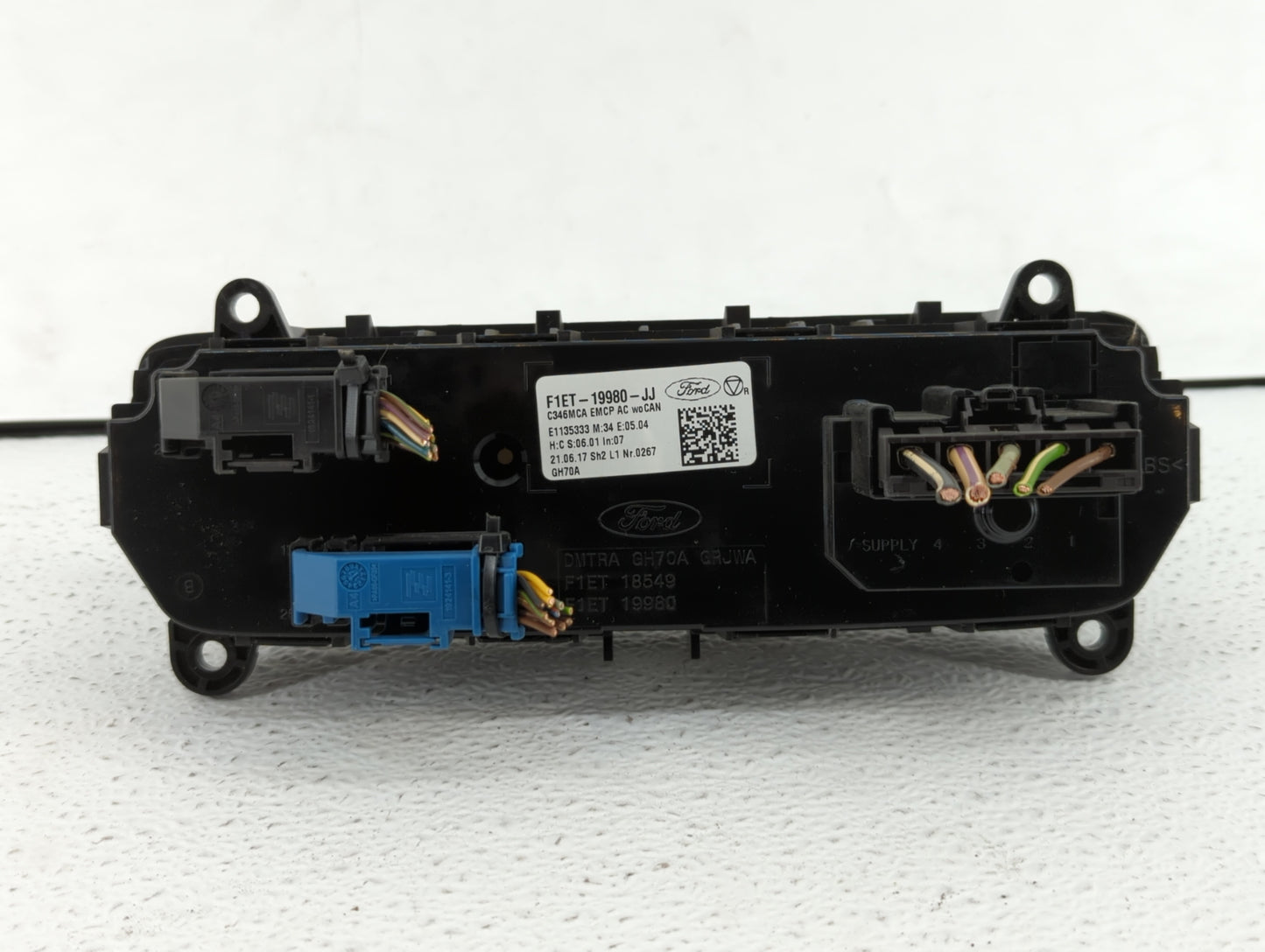 2015-2018 Ford Focus Climate Control Module Temperature AC/Heater Replacement P/N:F1ET-18K811-KD F1ET-18549 Fits OEM Used Au