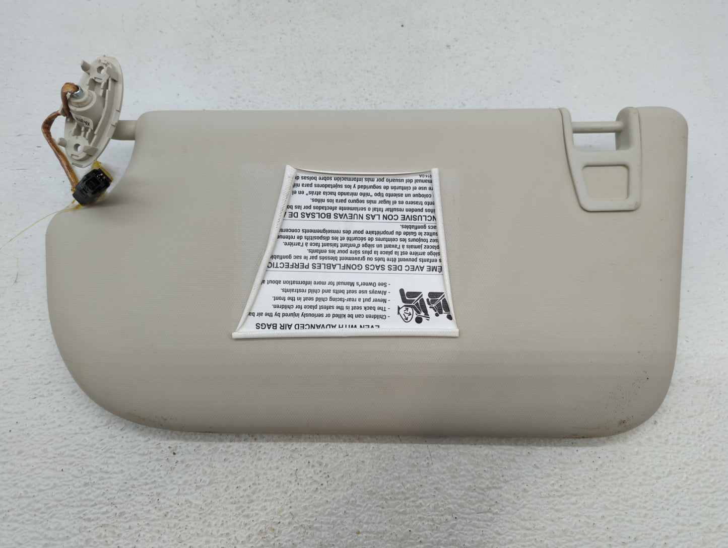 2013-2018 Ford Focus Sun Visor Shade Replacement Driver Left Mirror Fits Fits 2013 2014 2015 2016 2017 2018 OEM Used Auto Pa