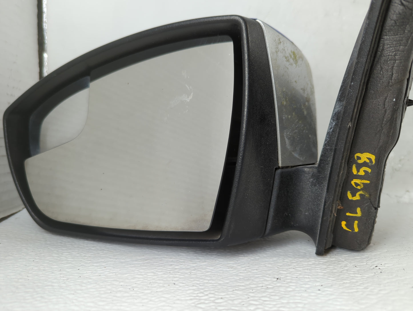 2015-2018 Ford Focus Driver Side View Mirror - Left Door Mirror OEM Used - Oemusedautoparts1.com
