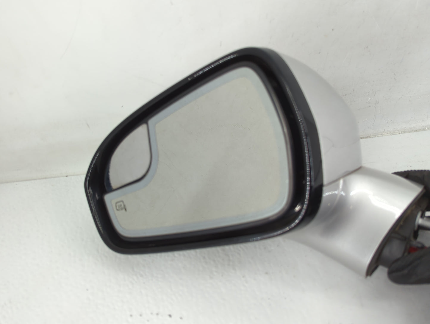 2015-2017 Ford Fusion Driver Side View Mirror - Left Door Mirror OEM Used - Oemusedautoparts1.com