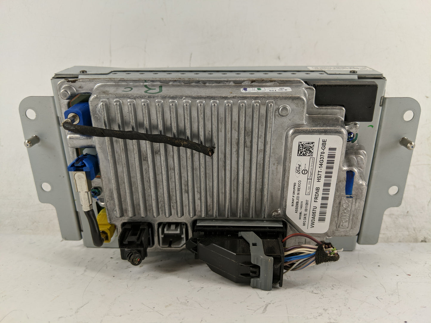 2017-2020 Ford Fusion Information Display Screen - Oemusedautoparts1.com