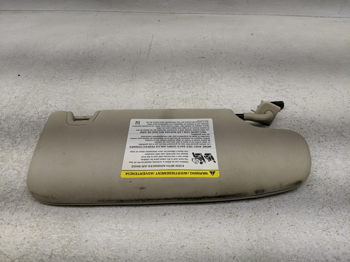 2017-2020 Ford Fusion Sun Visor Shade Replacement Driver Left Mirror Fits Fits 2017 2018 2019 2020 OEM Used Auto Parts - Oem