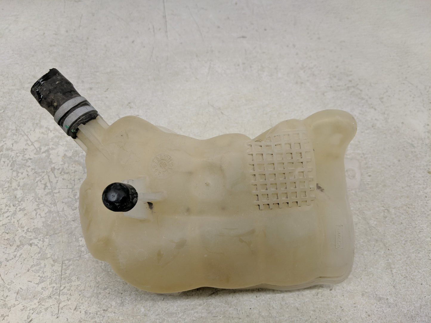 2017-2020 Ford Fusion Radiator Coolant Overflow Expansion Tank Bottle 1313087 - Oemusedautoparts1.com