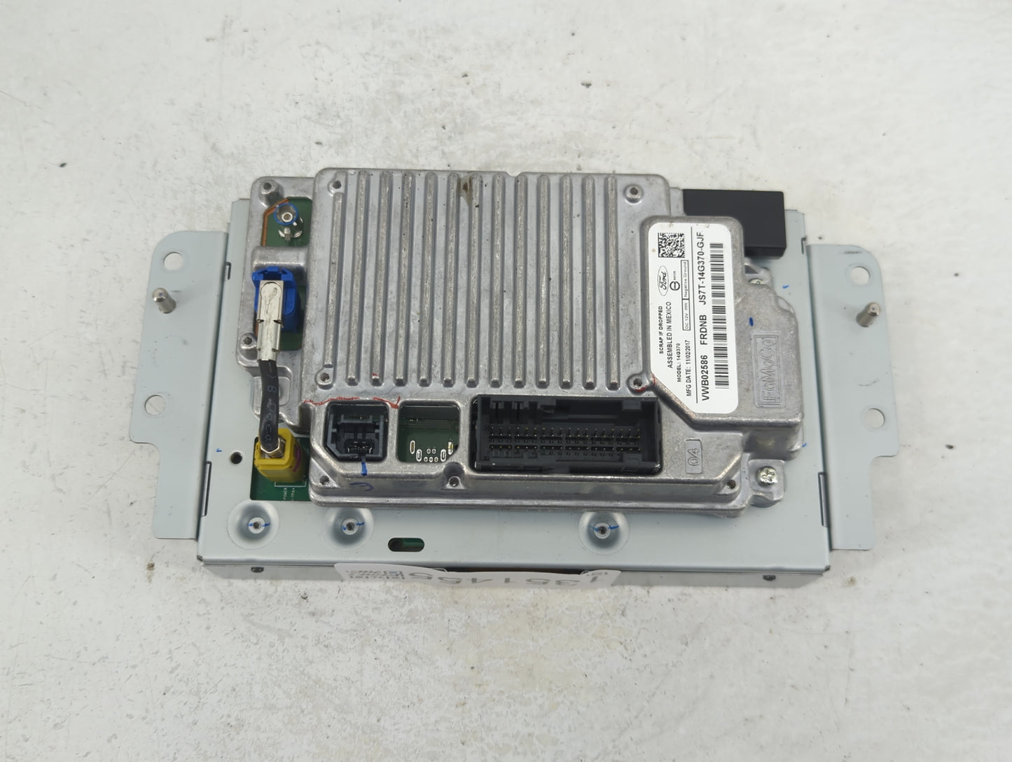 2017-2020 Ford Fusion Information Display Screen - Oemusedautoparts1.com