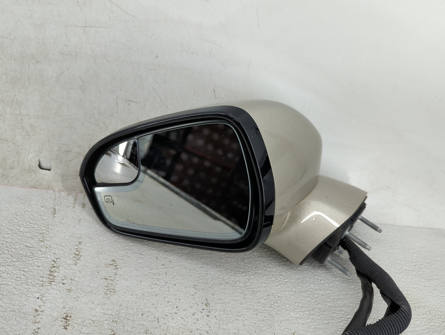 2015-2017 Ford Fusion Driver Side View Mirror - Left Door Mirror OEM Used - Oemusedautoparts1.com