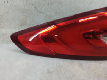 2017-2020 Ford Fusion Tail Light Assembly Passenger Right OEM P/N:HS73-13405-AB F00HTF406301 Fits Fits 2017 2018 2019 2020 OEM Used Auto Parts