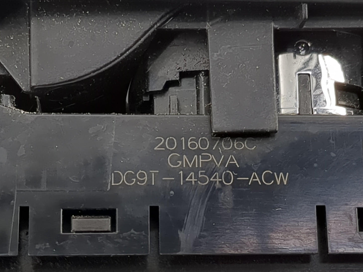 2017 Ford Fusion Master Power Window Switch Replacement Driver Side Left P/N:DG9T-14540-ACW Fits OEM Used Auto Parts - Oemus