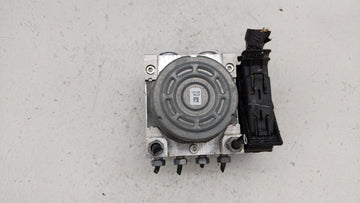 2017-2018 Ford Fusion ABS Pump Control Module Replacement P/N:HG9C-2B373-BG HG9C-2C219-LG, HG9C-2B373-BH Fits Fits 2017 2018 OEM Used Auto Parts