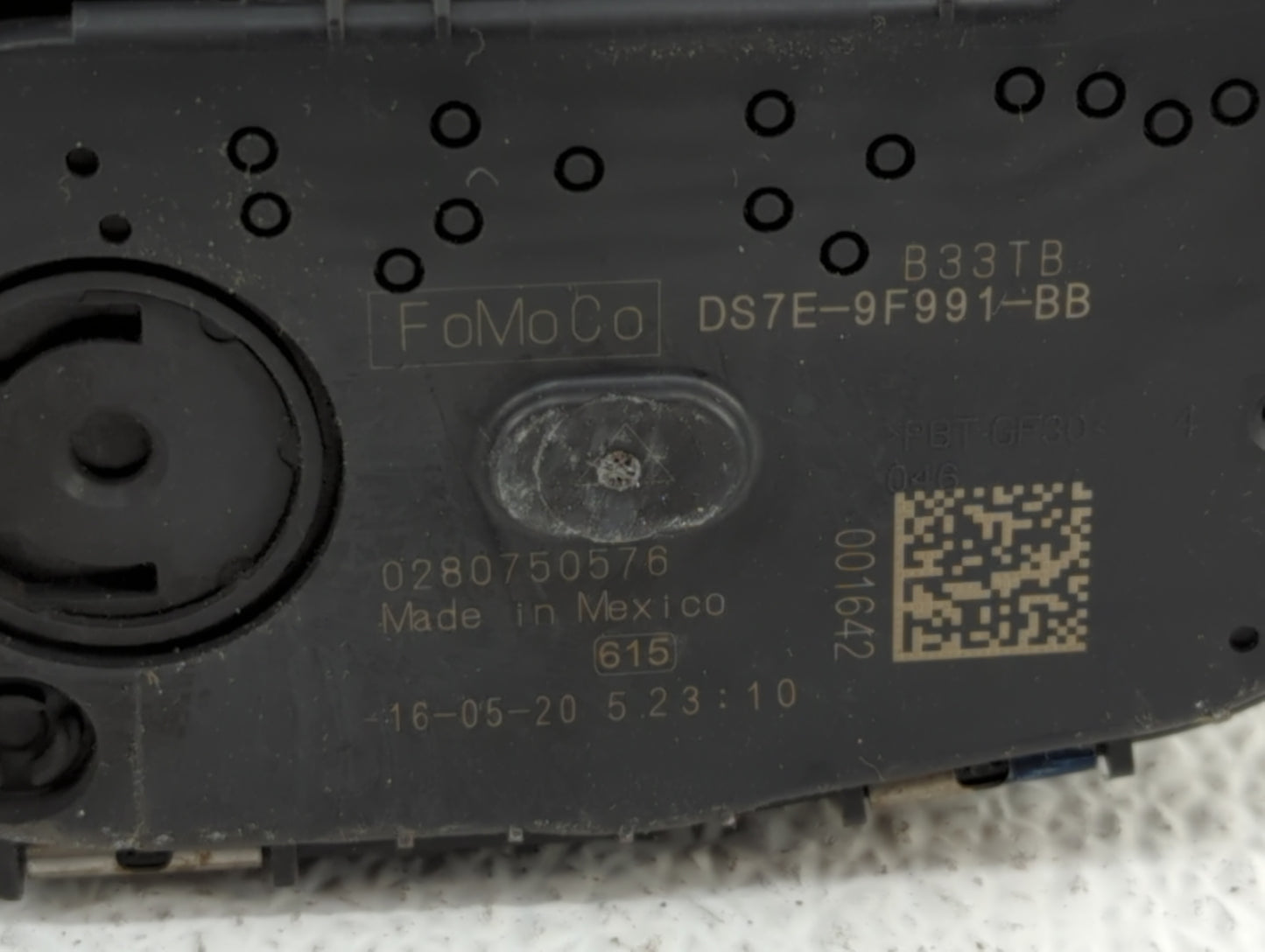 2014-2019 Ford Fusion Throttle Body P/N:DS7E-9F991-BB Fits Fits 2014 2015 2016 2017 2018 2019 OEM Used Auto Parts - Oemuseda